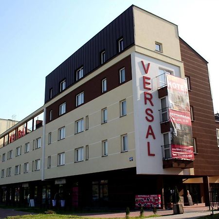 Versal Airport Modlin Nowy Dwór Mazowiecki Dış mekan fotoğraf